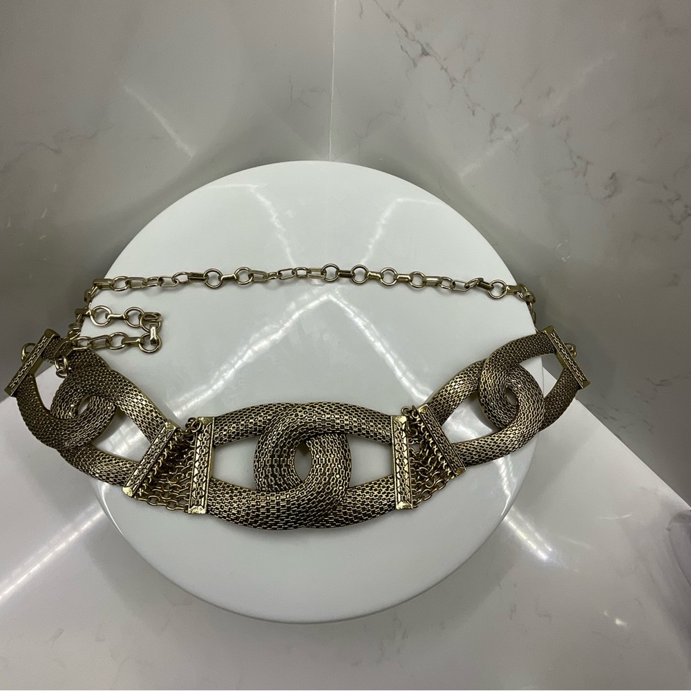 Chico’s gold-tone chain link belt